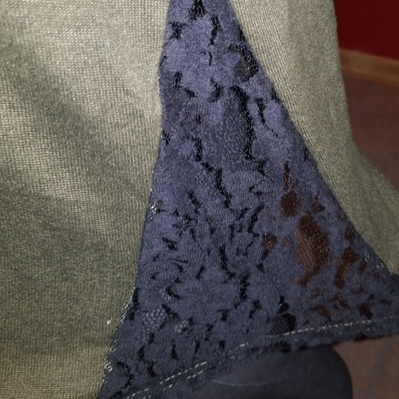 Nwt Xxl top olive green - Picture 6 of 7